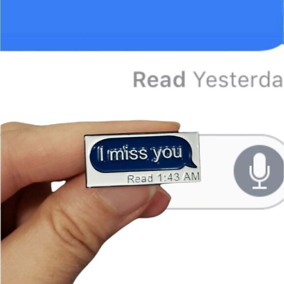 📖Left on read, text message enamel pin - Picture 1 of 3